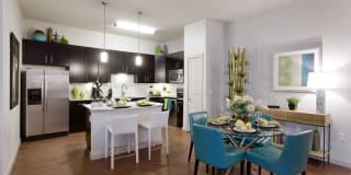Lakeshore Pearl Gallery 18