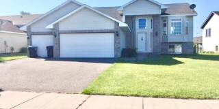 5 bed 2 bath House for Rent Gallery 1