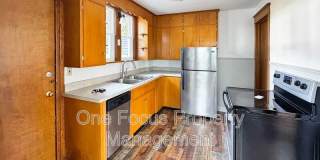 1014 Louisa St Gallery 1