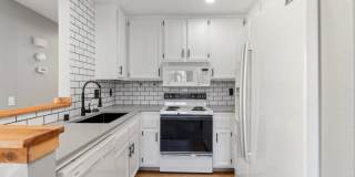 Rancho San Diego- Beautiful Mirasol Complex- 2 bed / 2 bath Upstairs Condo w A/C, Laundry + Parking- Summer Special! $750 OFF YOUR FIRST MONTH - Gallery 4