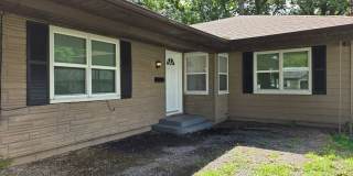 Nice 3BD/1.5BA Gallery 1