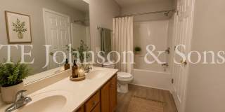 Beautiful 3BR Home with Vaulted Ceilings, Community Pool & Main Level Primary Suite Beautiful 3BR Home with Vaulted Ceilings, Community Pool & Main Level Primary Suite Gallery 15