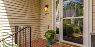 Charming 2-Bedroom Townhome in Pittsboro Gallery 1