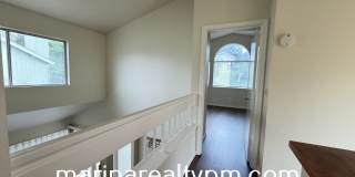Glen Cove Beauty 3 bed 2.5  bath 2 Story home in established neighborhood Gallery 20