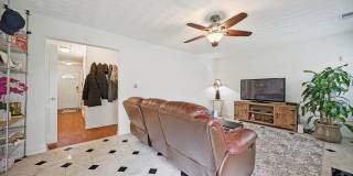 LARGE 4 BEDROOM HOME NEAR MILITARY BASE AND BAY Gallery 12