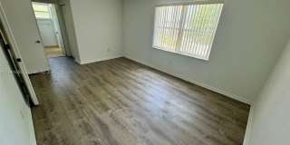 15430 NW 12th Ct Gallery 10