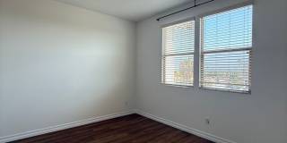 2 Bedroom, 2.5 Bath Tri-level townhouse in Signal Hill Gallery 24