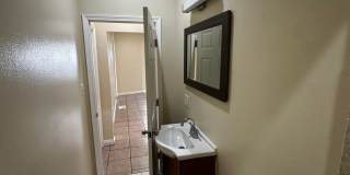 Welcome to 750 E 40th Pl Gallery 8