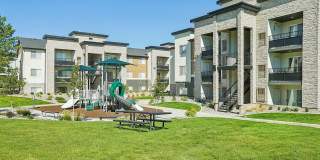 Carrington Square Gallery 33