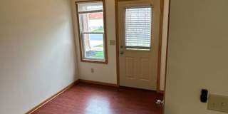 1 Bedroom Apartment with Garage! Gallery 3