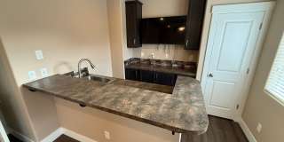 Nice 4bed/2.5 Bath Home, Gas Range Gallery 18