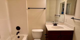 Townhouse for Rent in Beacon Hill Gallery 12