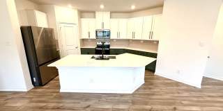 *MOVE IN SPECIAL* Kitchen Lovers Dream – Tons of Cabinet Space & Included Appliances! Gallery 5