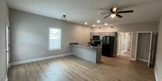215 N Elm Gallery 14
