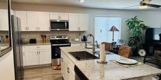 SHORT TERM Fully Furnished 3BD/2BA House for Rent Community Pool and Spa Gallery 9