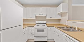 Alexander Crossing Apartments & Townhomes Gallery 10