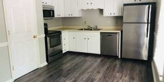FOR LEASE - 2 Bed, 1.5 Bath, 1300sqft Townhome Gallery 5