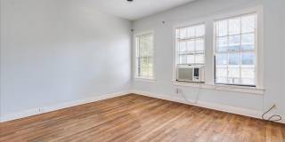 2 Bedroom house in West Campus Gallery 11