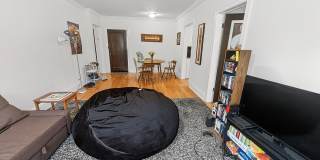 Bright and Sunny Updated 3-bed/1-bath near Loyola Gallery 7