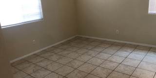 LARGE 5 BDRM HOME W/ 3 FULL BATHS. Gallery 15