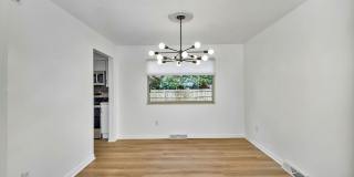 965 Rustic Ct Gallery 1