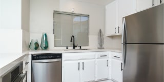 Westlake Canyon Apartments Gallery 16