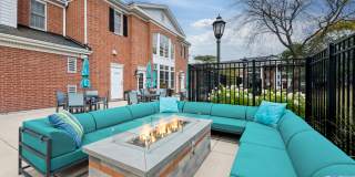 Versailles on the Lakes Oakbrook Gallery 5