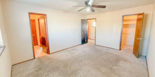 Prime Edmond Location | 3-Bed Duplex Near Boulevard & Broadway Gallery 19