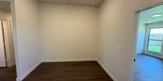 7111 14th Street Gallery 4
