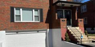 7227-7229 Balson Gallery 1