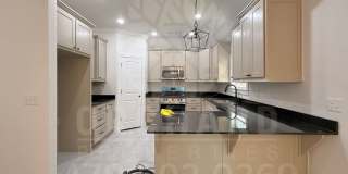 Bella Vista Single-Family Home- 2 Bed/ 2 Bath with Hobby Room- Well-Designed Huntley Plan Gallery 3
