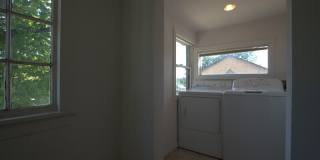 2406 E Columbia St Gallery 9