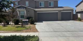 Perfect 5 bedroom, 3.5 bath home with attached private Casita - With Solar ! Gallery 1