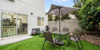 Spacious master bedroom! Gallery 1