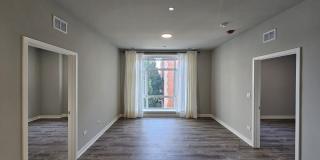 2807 S Halsted Street Gallery 6