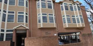 Wesdgewood West Campus - 1BD / !BA - 10 Ft Ceilings - Nodern Appliances - Gated - W/D -  $1200 Gallery 1