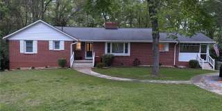 101 laurel Lane Gallery 1