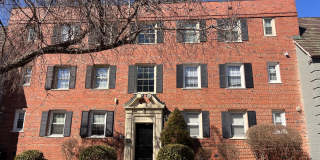 Fairfax Village III | 2bd 1bth | Hardwood Floors | Sunlight! Gallery 1