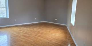 13 Lake Street unit: 205 Gallery 1