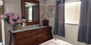 Large furnished 4 bedroom home with 2 car garage Gallery 21