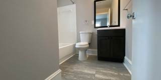 306 W Franklin Gallery 91