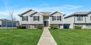 Beautiful Single Family Home | 3 BR/2.5BA | Oversized garage| Large Basement Gallery 1