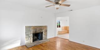 Beautiful 3 Bed + 2 Bath House + Front & Back Yard, Garage, Driveway Gallery 5