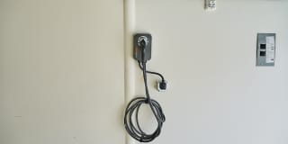 Redwood City: Newly Remodeled 2 Bed 2 Ba w/ In-Unit Washer/Dryer & Private Garage w/ EV Charger Gallery 35