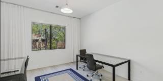 47 Pristine Glen Street Gallery 29