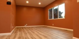 1316 Russell Street Gallery 4