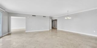 2777 Paradise Road Gallery 7