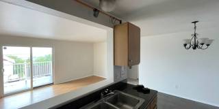 Tacoma Top Floor 2bed/1bath condo Gallery 6