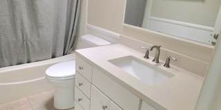 Charming Home in Westlake Village Gallery 4