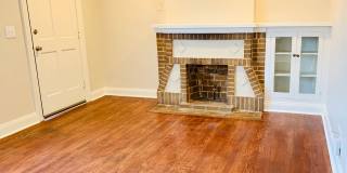 Large 1BD 1BA Apartment with Bonus Area Located in Historic Miller Neighborhood!! Gallery 3